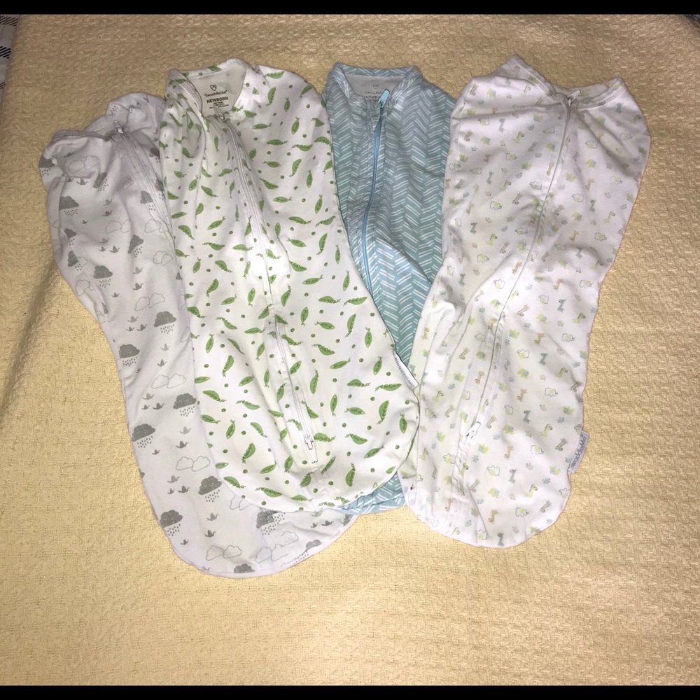 Set of 4 Newborn Baby Swaddles - LIKE NEW